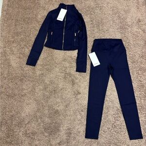 Lululemon Women's Navy Blue and Gold Activewear Set